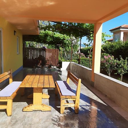 Cozy Apartments With Sea View Novi Vinodolski Bagian luar foto
