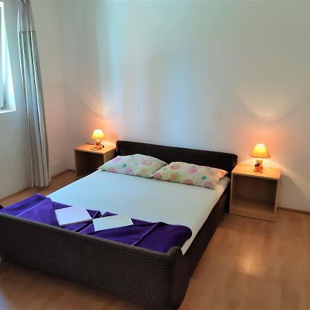 Cozy Apartments With Sea View Novi Vinodolski Bagian luar foto
