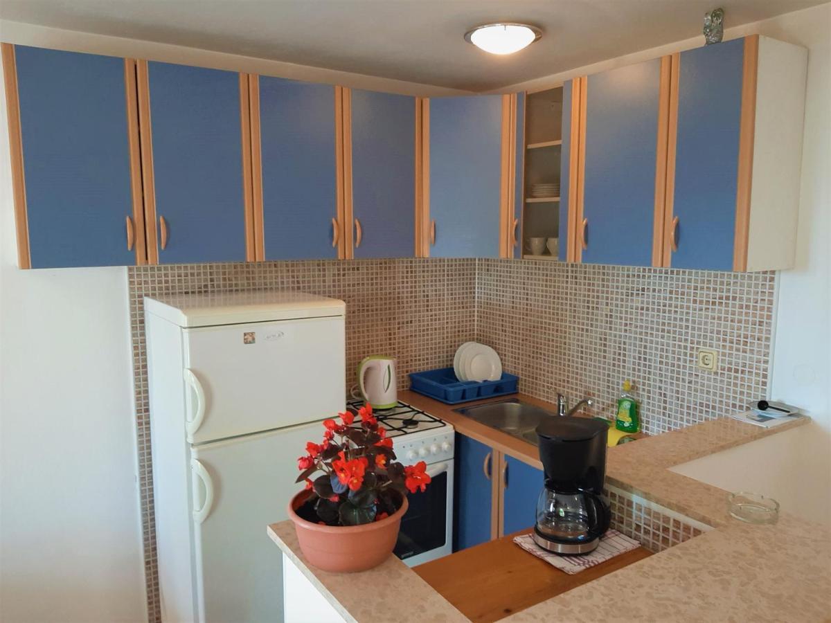Cozy Apartments With Sea View Novi Vinodolski Bagian luar foto