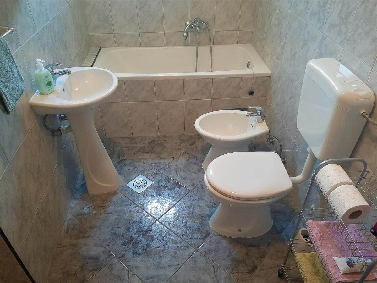 Cozy Apartments With Sea View Novi Vinodolski Bagian luar foto